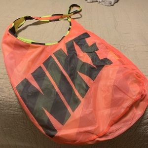 NIKE REVERSABLE BEACH BAG